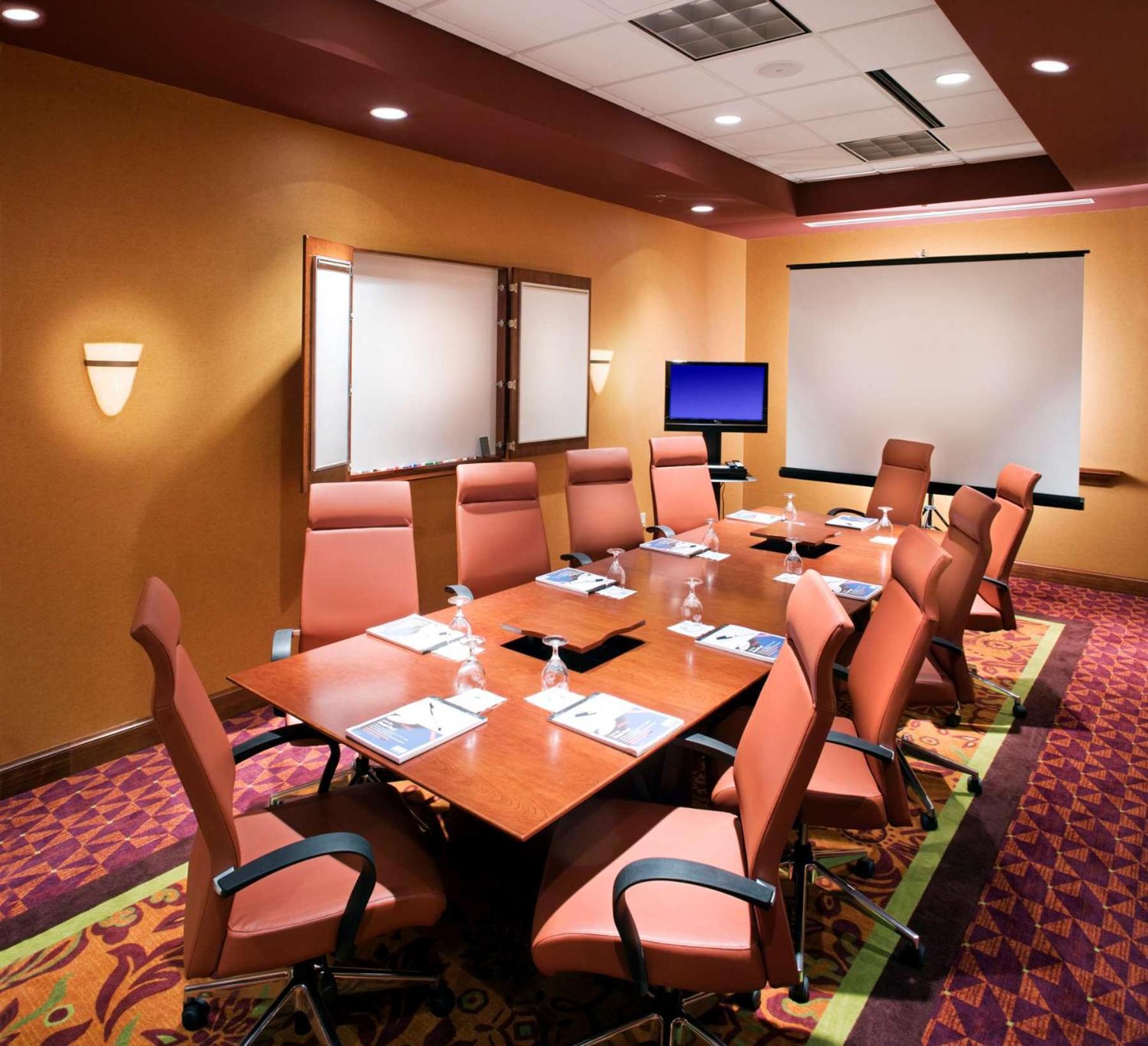Embassy Suites East Peoria Hotel And Riverfront Conference Center Facilities photo