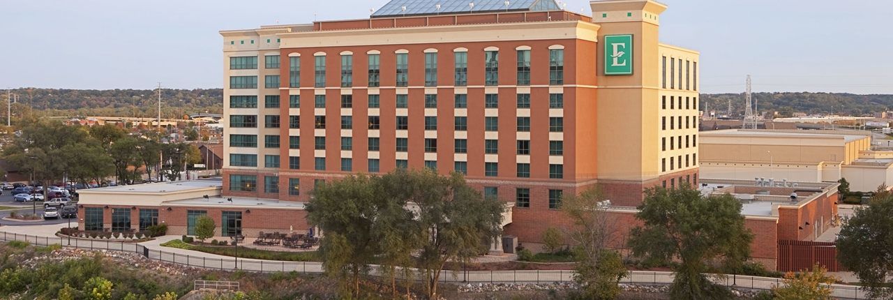 Embassy Suites East Peoria Hotel And Riverfront Conference Center Exterior photo